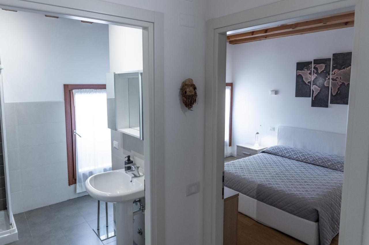 Vicolo J. Da Ponte - Bassano Centro Storico Apartment Bassano del Grappa Luaran gambar